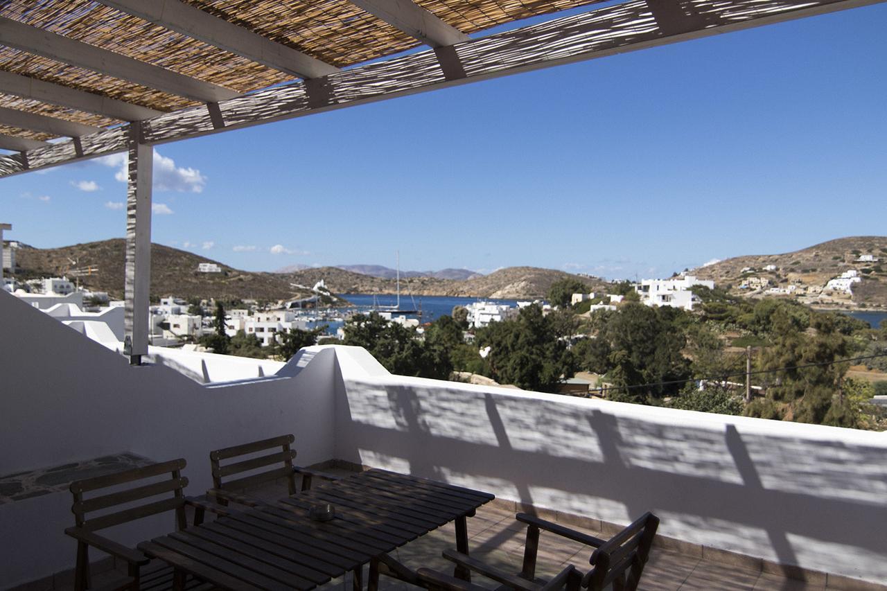 Armadoros Hotel / Ios Backpackers Exterior foto
