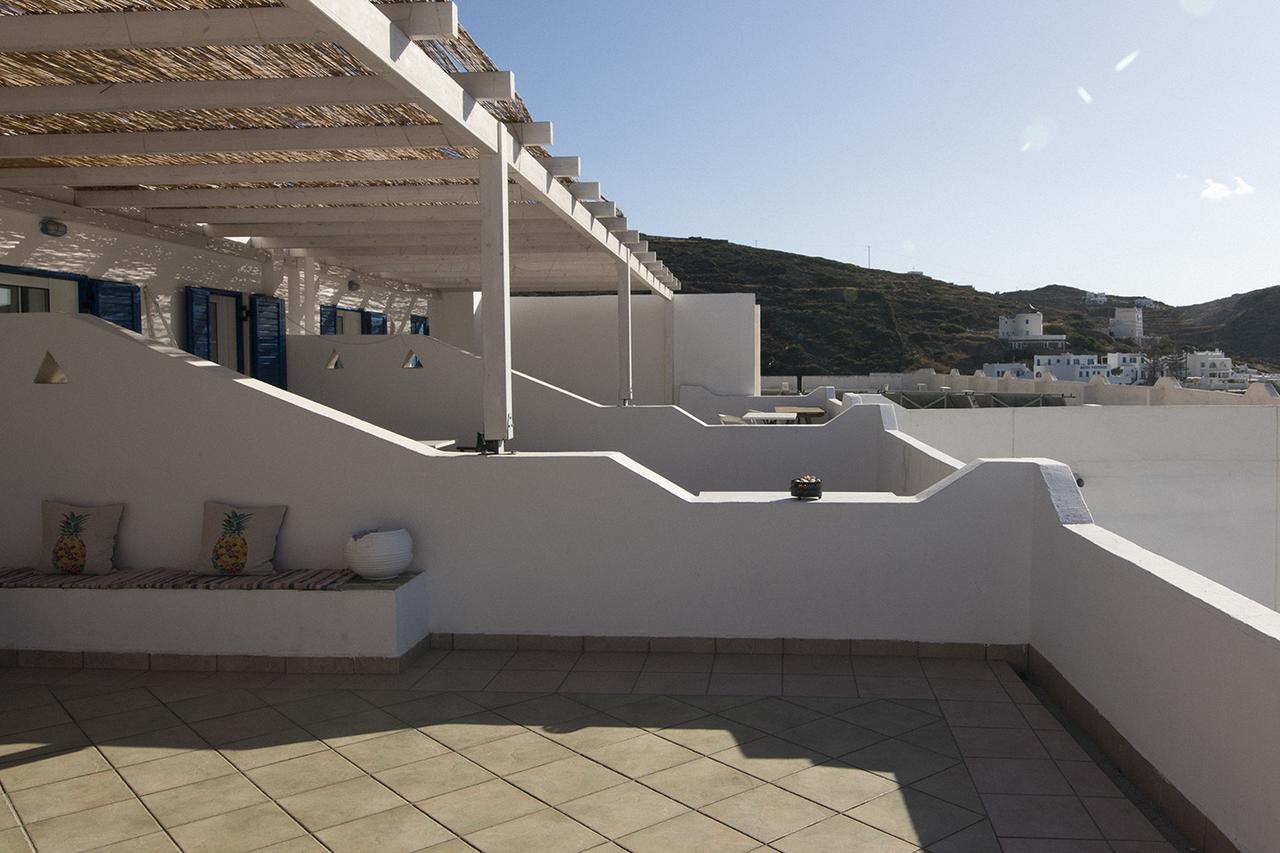 Armadoros Hotel / Ios Backpackers Exterior foto