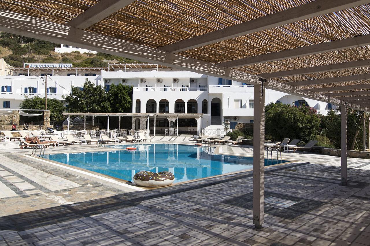 Armadoros Hotel / Ios Backpackers Exterior foto