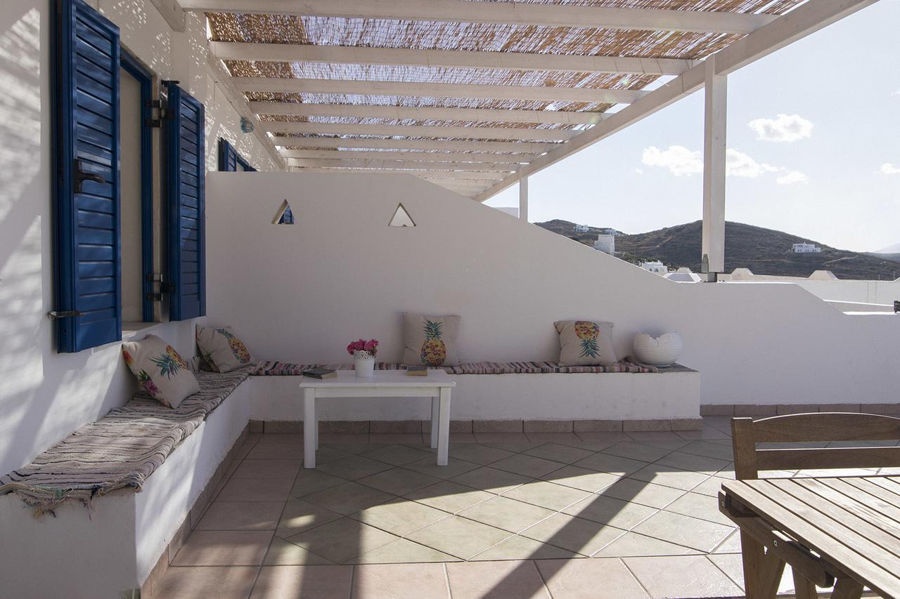 Armadoros Hotel / Ios Backpackers Exterior foto