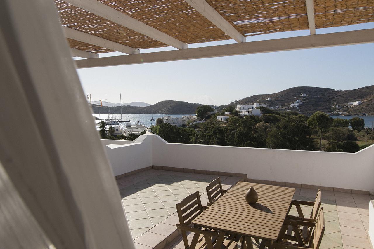 Armadoros Hotel / Ios Backpackers Exterior foto