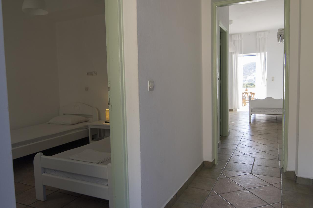 Armadoros Hotel / Ios Backpackers Exterior foto