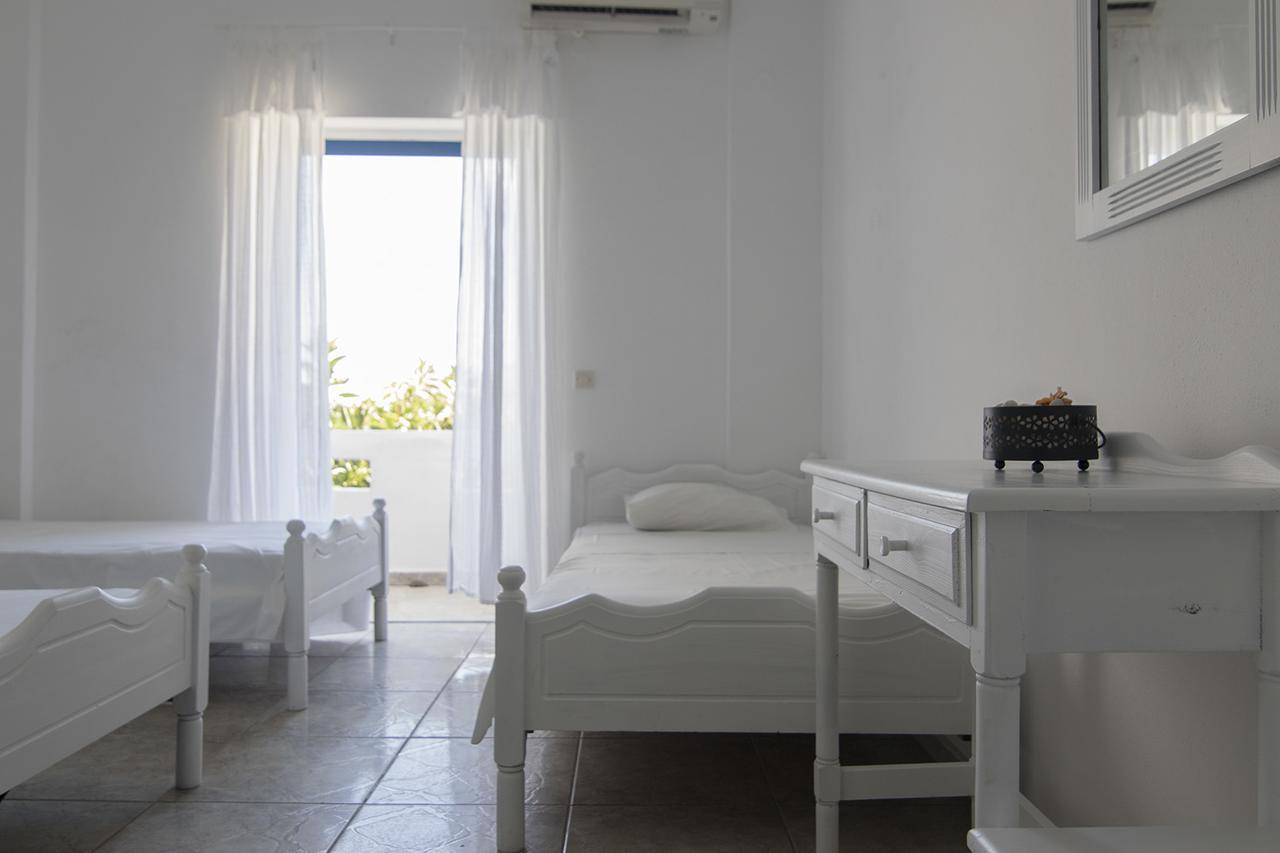 Armadoros Hotel / Ios Backpackers Exterior foto